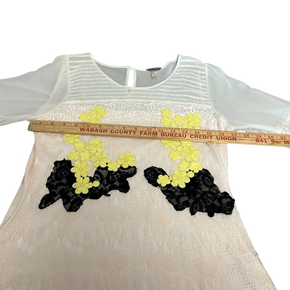 Gimmicks by BKE Lace Sheer Floral Appliqué Top Womens Medium Boho Long‎ Sleeve - Picture 4 of 9